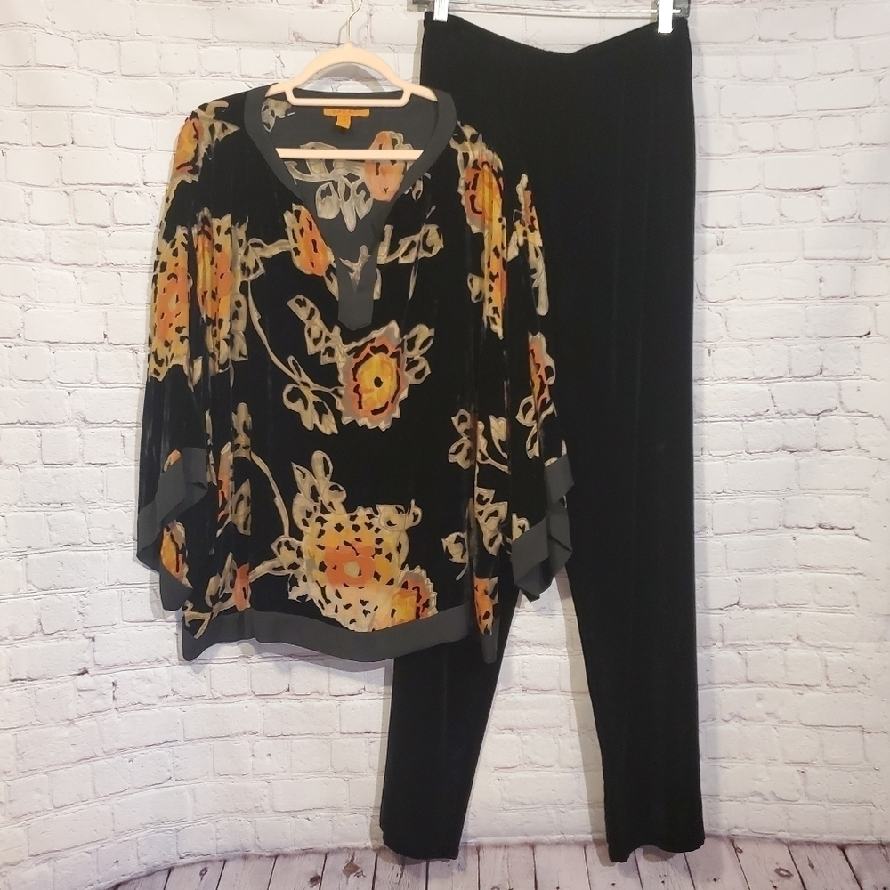 HARARI KIMONO TUNIC AND PANT SET